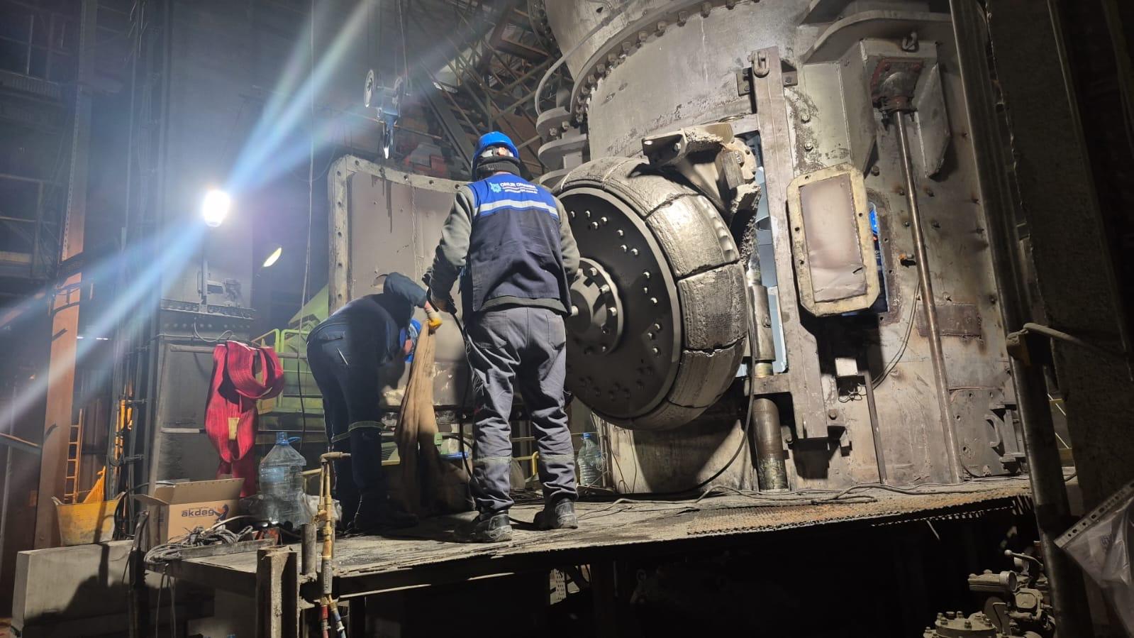 Dik değirmen vals ünitesi demontaj ve bakım hazırlık çalışması