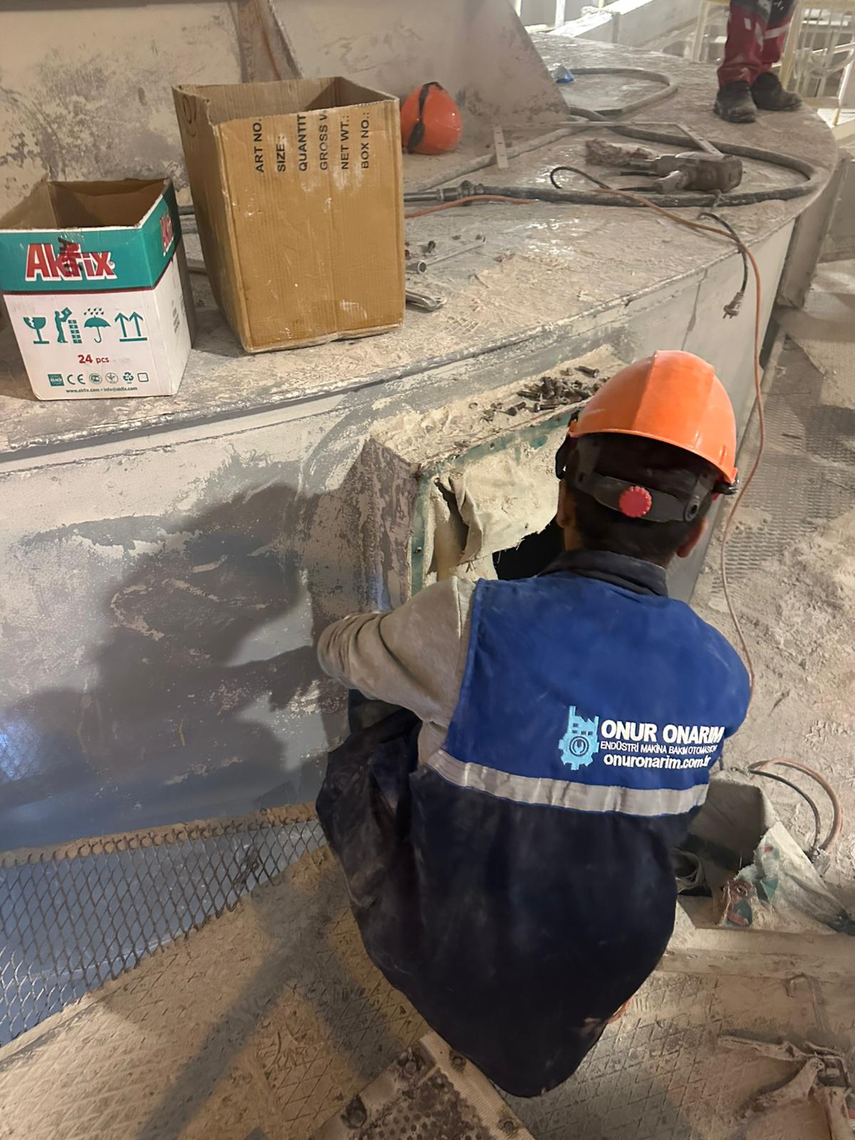 Havalı bant sisteminde kapak ve bağlantı bölgesinde gerçekleştirilen bakım-onarım uygulaması